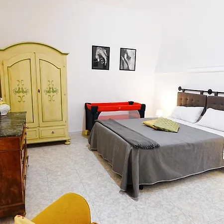 'a Casarella D'o Museo